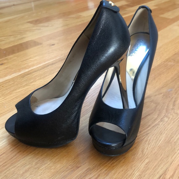 MICHAEL Michael Kors Black Peeptoe Platform heels - Picture 10 of 10